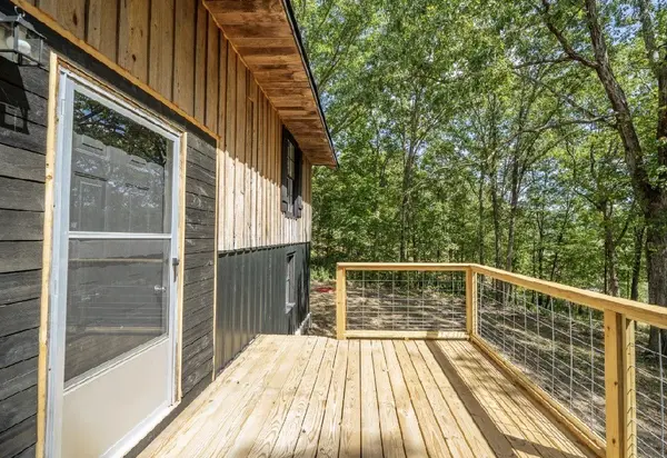 1317 Shawnettee Rd, Collinwood, TN 38450