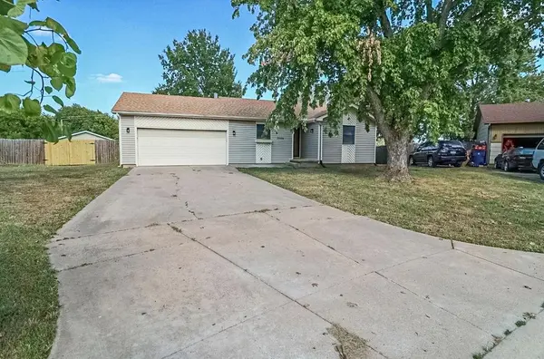 3908 S Gilda Cir, Wichita, KS 67215