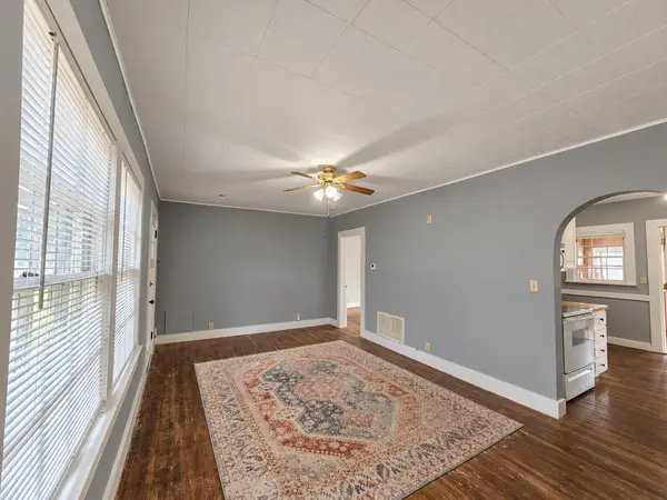 404 S Walnut ST, Buffalo, MO 65622