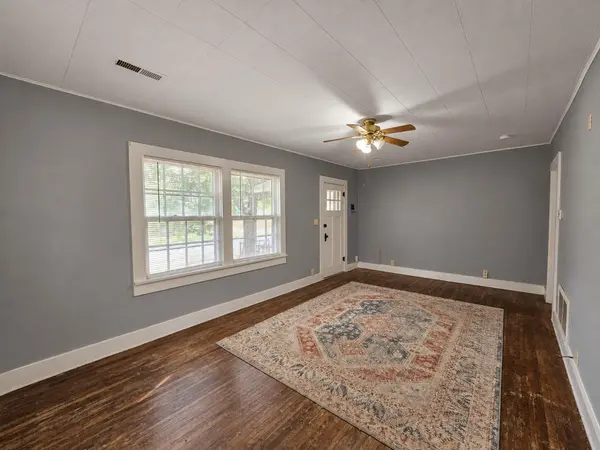 404 S Walnut ST, Buffalo, MO 65622