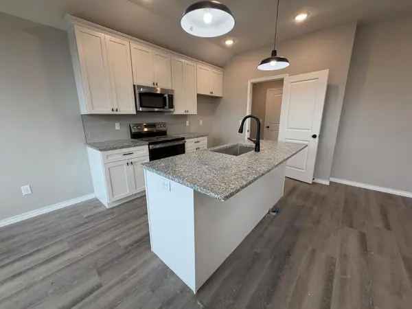1183 E Habersham ST, Republic, MO 65738
