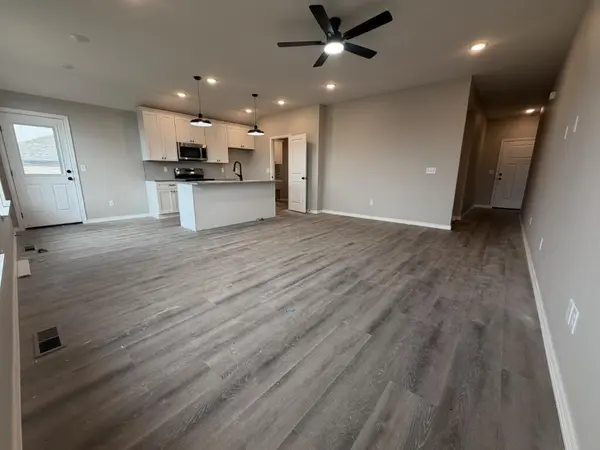 1183 E Habersham ST, Republic, MO 65738