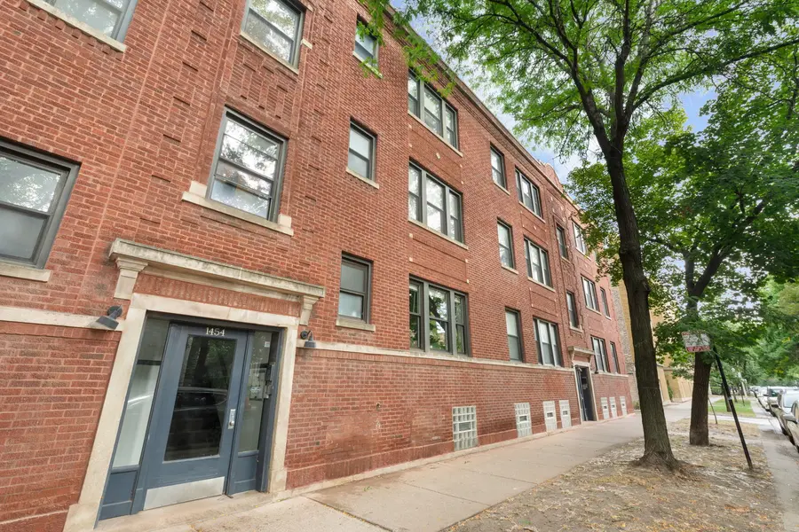 1454 W Roscoe ST #1E, Chicago, IL 60657