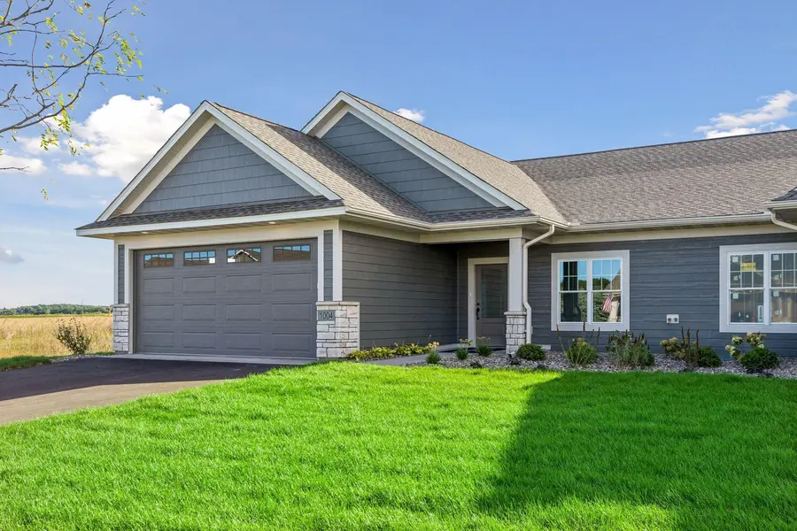 1004 Turner LN, New Richmond, WI 54017