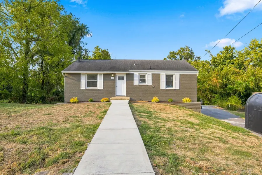 890 Irma Ct, Antioch, TN 37013