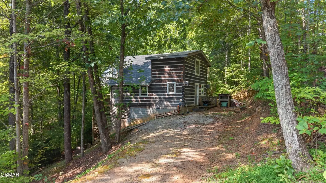 703 Fred Harrison Way, Gatlinburg, TN 37738