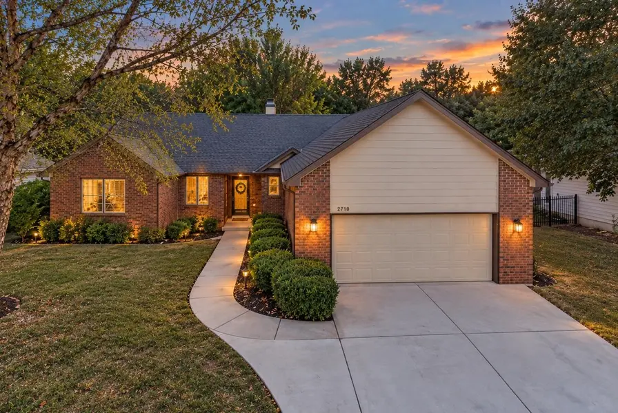 2710 N Plumthicket, Wichita, KS 67226