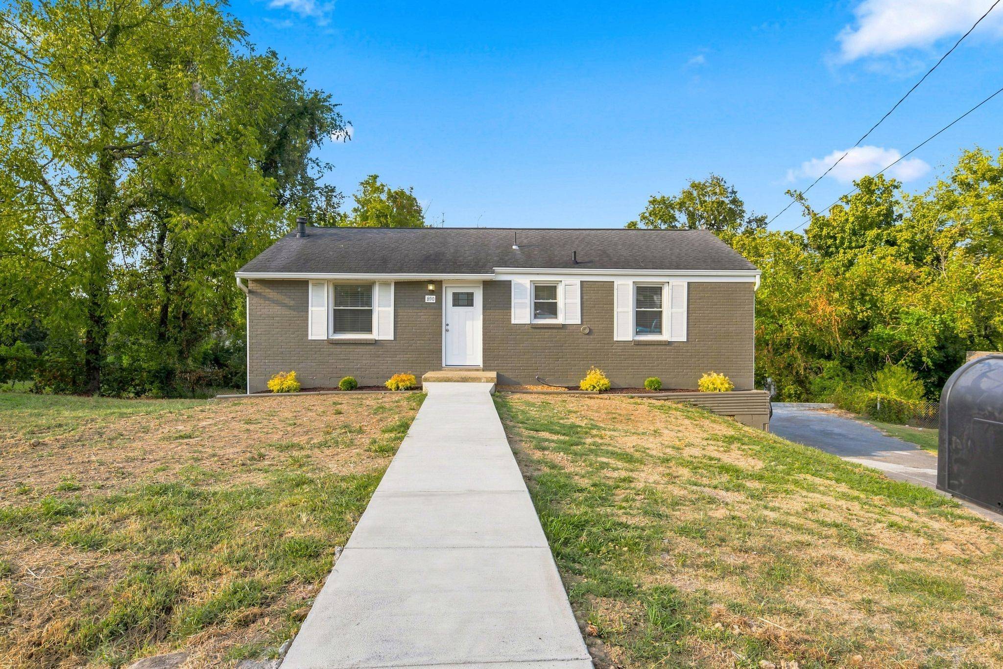 890 Irma Ct, Antioch, TN 37013