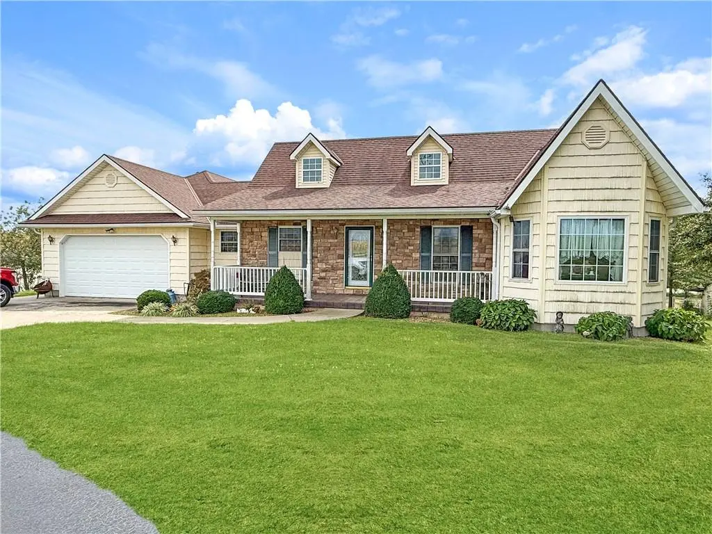 19306 Beattie RD, Higginsville, MO 64037