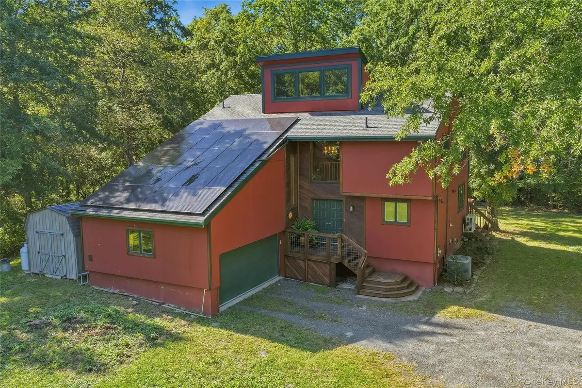 1250 Bruynswick RD, Gardiner, NY 12525