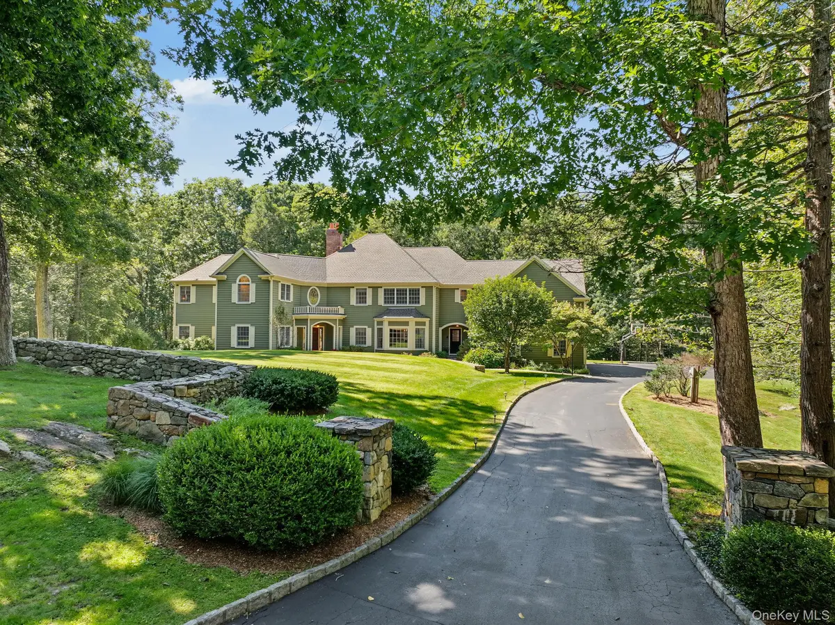 30 Pine Hill DR, South Salem, NY 10590