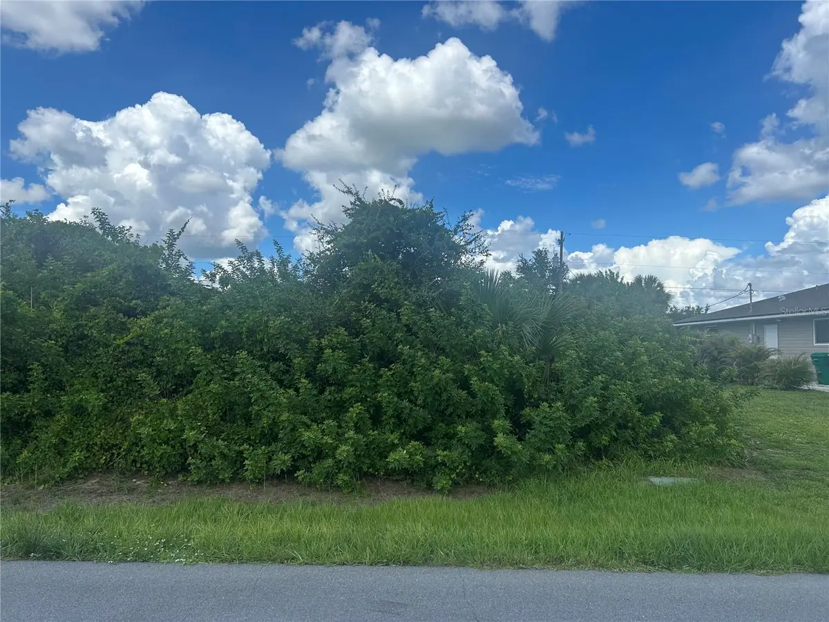 11104 GRAFTON AVE, Englewood, FL 34224