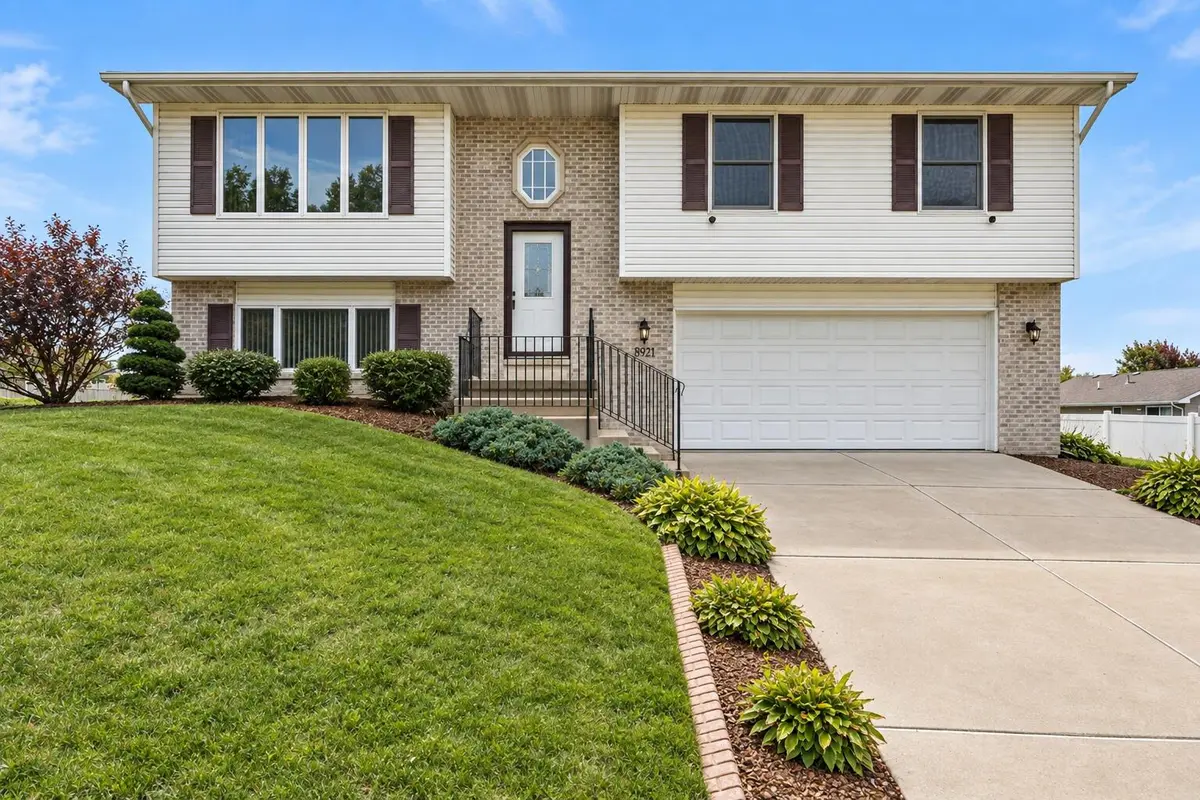 8921 W 125th PL, Cedar Lake, IN 46303