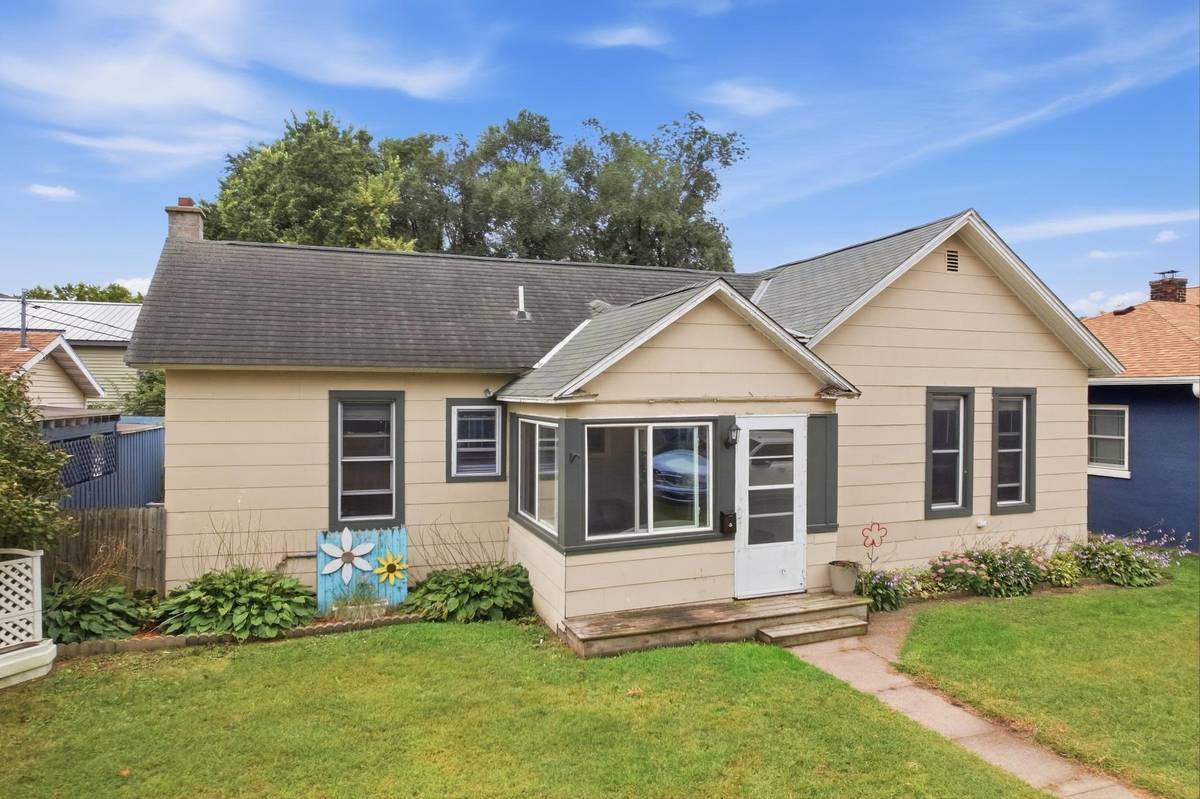 623 E Howard ST, Winona, MN 55987