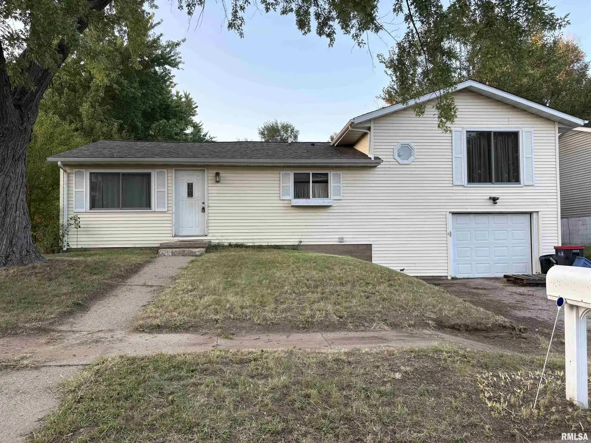 1125 ROSEMARY RD, Pekin, IL 61554