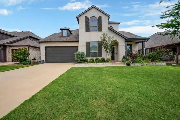 1305 Mill Place, Aubrey, TX 76227
