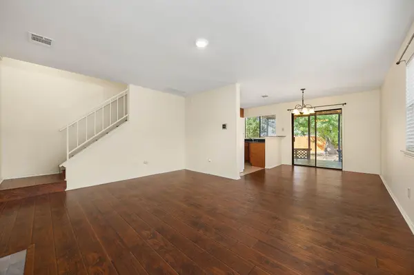 2409 Dowd LN, Austin, TX 78728