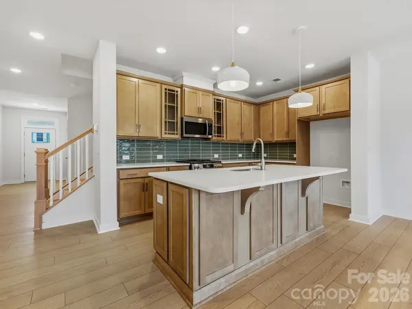 10026 Mamillion DR, Huntersville, NC 28078