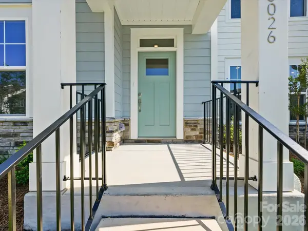 10026 Mamillion DR, Huntersville, NC 28078