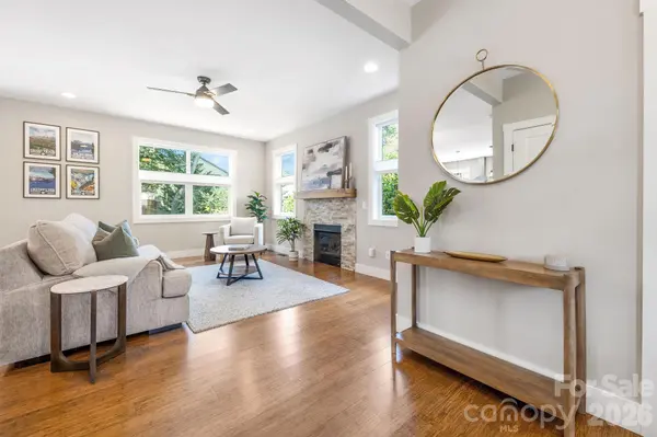 27 Hubbard AVE, Asheville, NC 28806