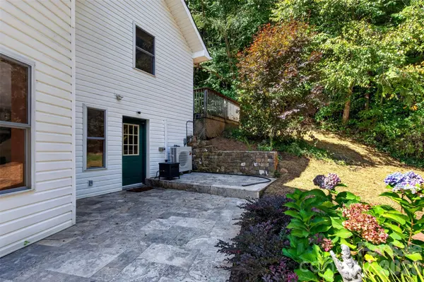 267 Morning Glory LN, Marshall, NC 28753
