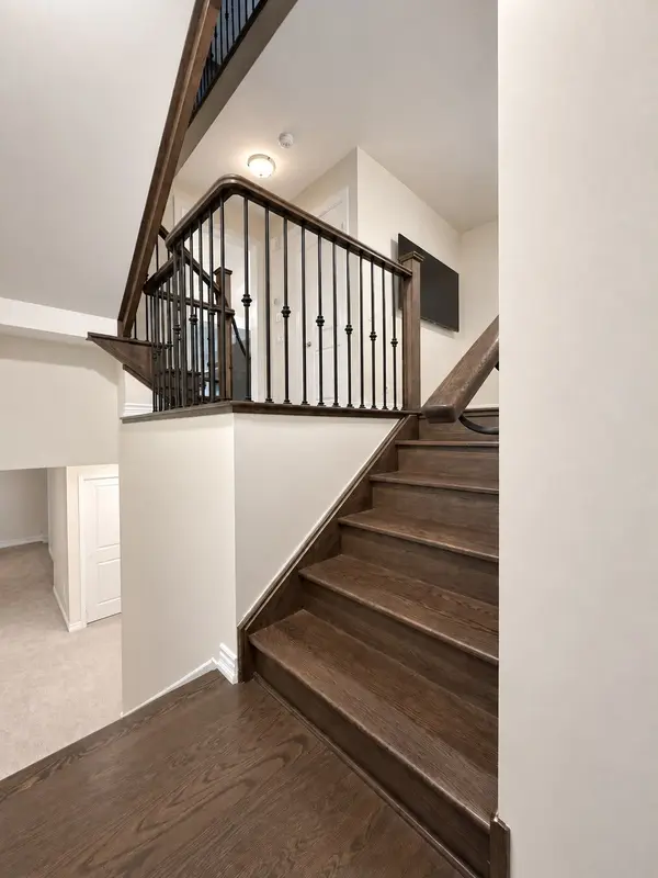 10 Morrison CRES, Whitby, ON L1P 0P4