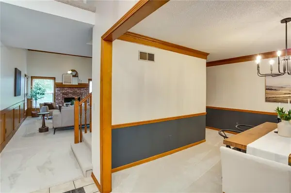 8018 Alden ST, Lenexa, KS 66215