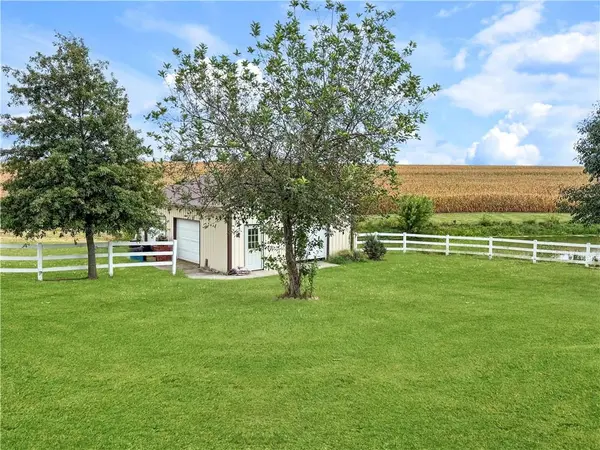 19306 Beattie RD, Higginsville, MO 64037