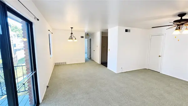 8227 Santa Fe DR #7, Overland Park, KS 66204