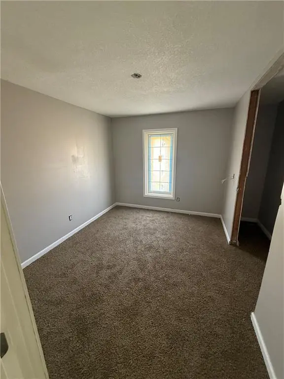 3002 N 33rd ST, Kansas City, KS 66104