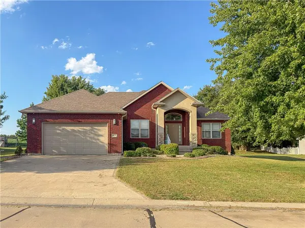 4010 E 32nd ST, Sedalia, MO 65301