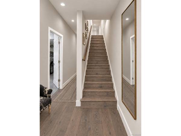 2832 W 44th #201, Denver, CO 80211