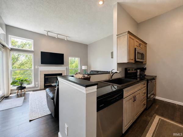 9668 S Bay Pointe CT #77, Bloomington, IN 47401