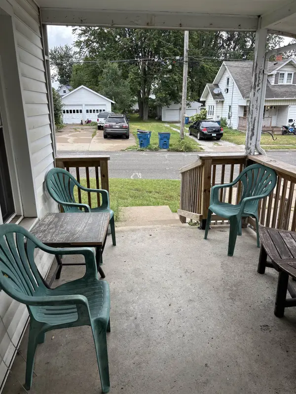 206 E Stocker Street ***, Angola, IN 46703
