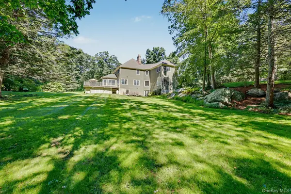 30 Pine Hill DR, South Salem, NY 10590