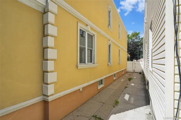 85-25 56th AVE, Elmhurst, NY 11373