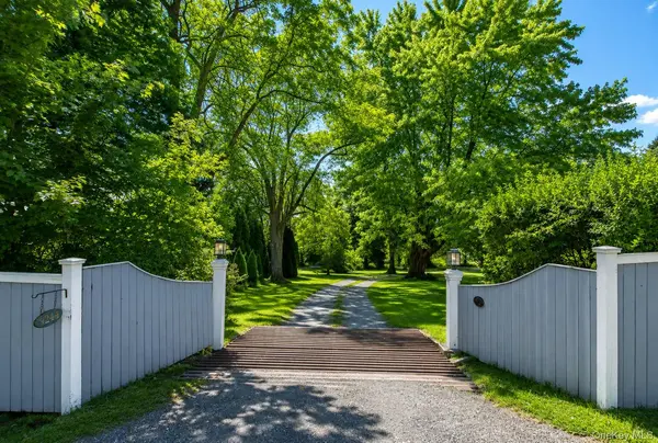 3244 Sharon TPKE, Millbrook, NY 12545