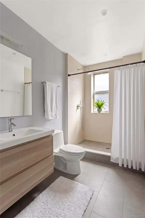 45-08 40th #C44, Sunnyside, NY 11104