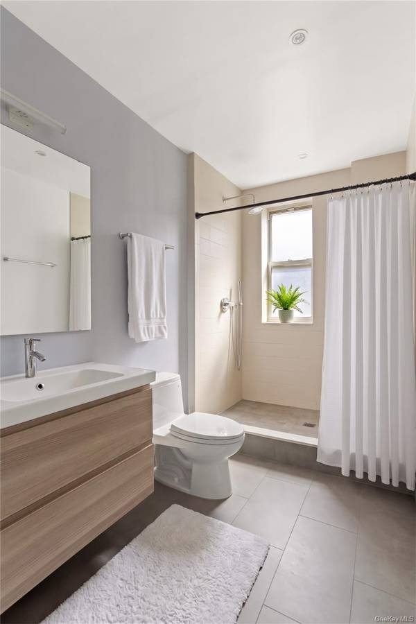 45-08 40th #C44, Sunnyside, NY 11104