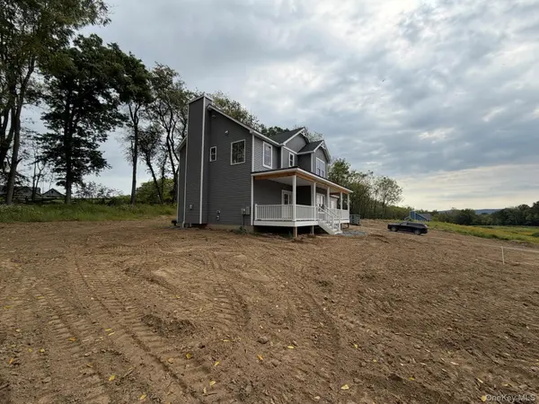 17 (LOT #32) Sunset LN, New Hampton, NY 10958