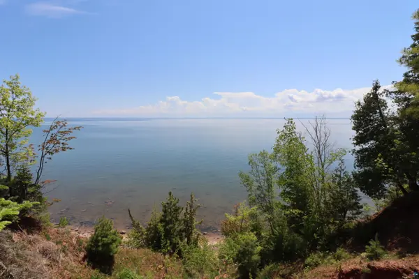 963 South Shore Rd, La Pointe, WI 54850