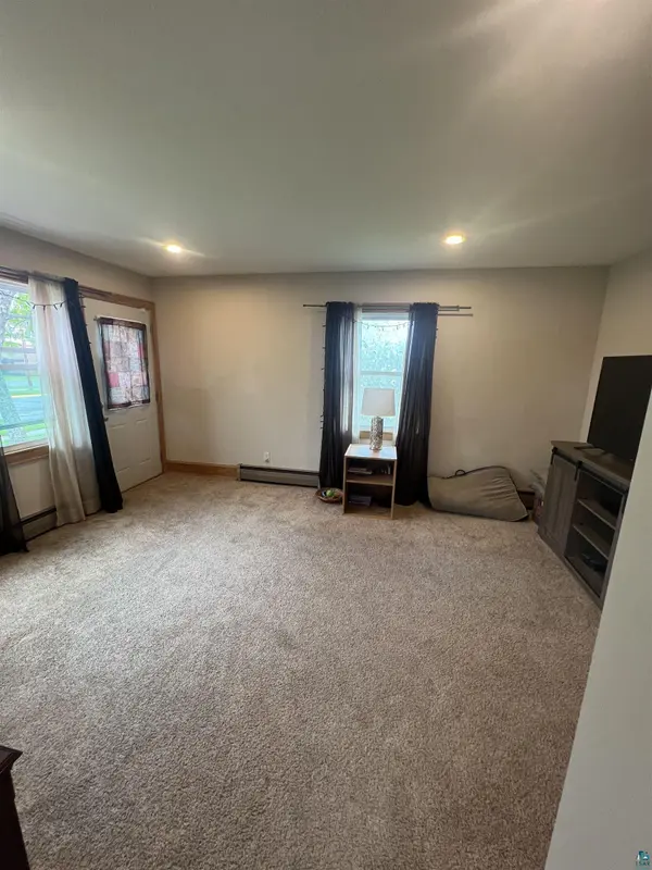84 Edison Blvd, Silver Bay, MN 55614