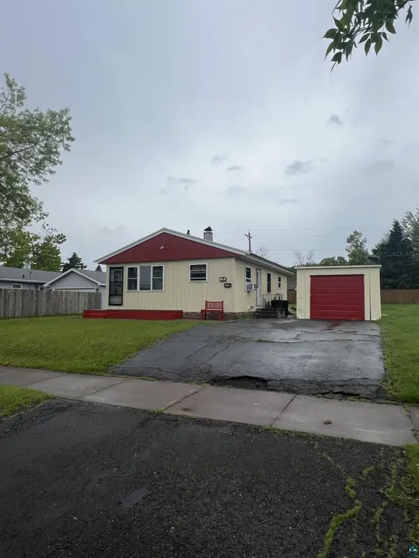 84 Edison Blvd, Silver Bay, MN 55614
