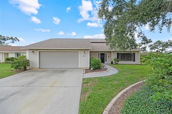 8006 OAK DR, Palmetto, FL 34221