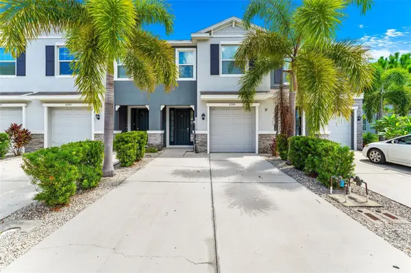 2399 MIDNIGHT PEARL DR, Sarasota, FL 34240