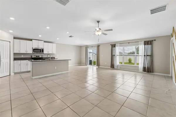 5404 BLUE AZURE DR, Wimauma, FL 33598