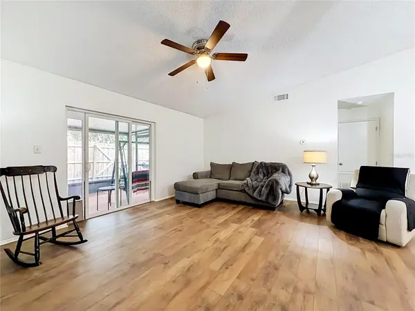 107 LONG LEAF PINE CIR, Sanford, FL 32773