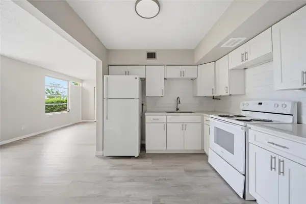 2466 ECUADORIAN WAY #16, Clearwater, FL 33763