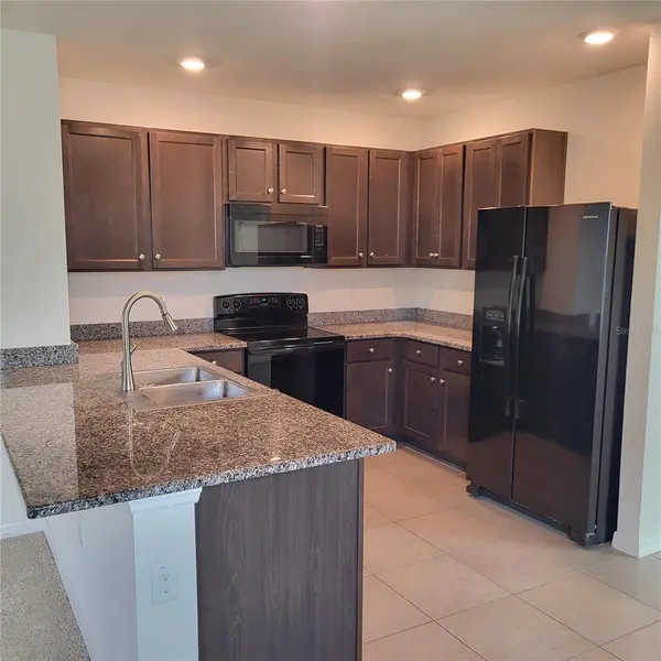 10836 TRAILING VINE DR, Tampa, FL 33610