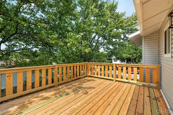 3804 Larkspur LNDG, Imperial, MO 63052